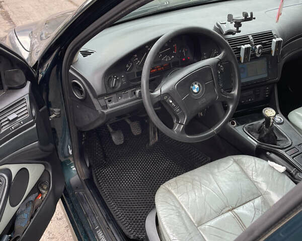 Зеленый БМВ 5 Серия, объемом двигателя 2.5 л и пробегом 450 тыс. км за 3899 $, фото 9 на Automoto.ua