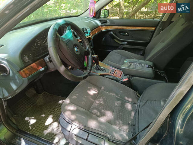 Зелений БМВ 5 Серія, об'ємом двигуна 1.99 л та пробігом 270 тис. км за 3000 $, фото 2 на Automoto.ua