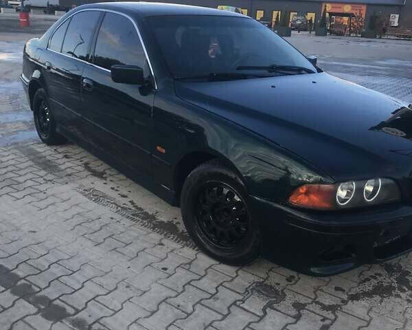 Зеленый БМВ 5 Серия, объемом двигателя 2.3 л и пробегом 375 тыс. км за 3450 $, фото 2 на Automoto.ua