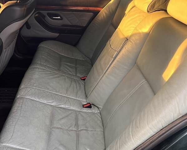 Зеленый БМВ 5 Серия, объемом двигателя 2 л и пробегом 490 тыс. км за 3700 $, фото 11 на Automoto.ua