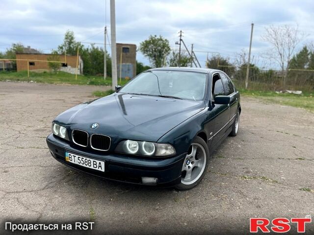 Зеленый БМВ 5 Серия, объемом двигателя 2 л и пробегом 0 тыс. км за 3500 $, фото 1 на Automoto.ua