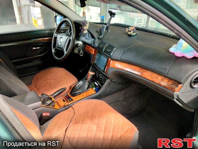 Зеленый БМВ 5 Серия, объемом двигателя 2 л и пробегом 252 тыс. км за 3500 $, фото 6 на Automoto.ua