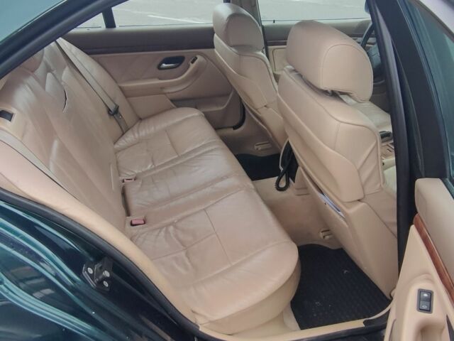 Зеленый БМВ 5 Серия, объемом двигателя 4.4 л и пробегом 360 тыс. км за 4600 $, фото 11 на Automoto.ua