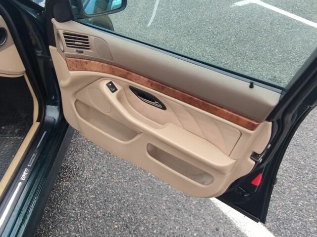 Зеленый БМВ 5 Серия, объемом двигателя 4.4 л и пробегом 360 тыс. км за 4600 $, фото 6 на Automoto.ua