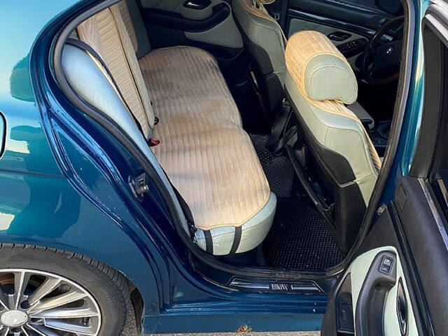 Зеленый БМВ 5 Серия, объемом двигателя 2 л и пробегом 253 тыс. км за 3200 $, фото 4 на Automoto.ua