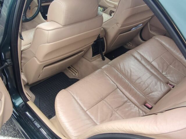 Зеленый БМВ 5 Серия, объемом двигателя 4.4 л и пробегом 360 тыс. км за 4600 $, фото 7 на Automoto.ua