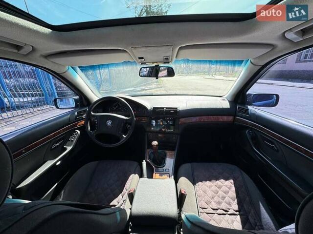 Зелений БМВ 5 Серія, об'ємом двигуна 2 л та пробігом 329 тис. км за 6000 $, фото 14 на Automoto.ua