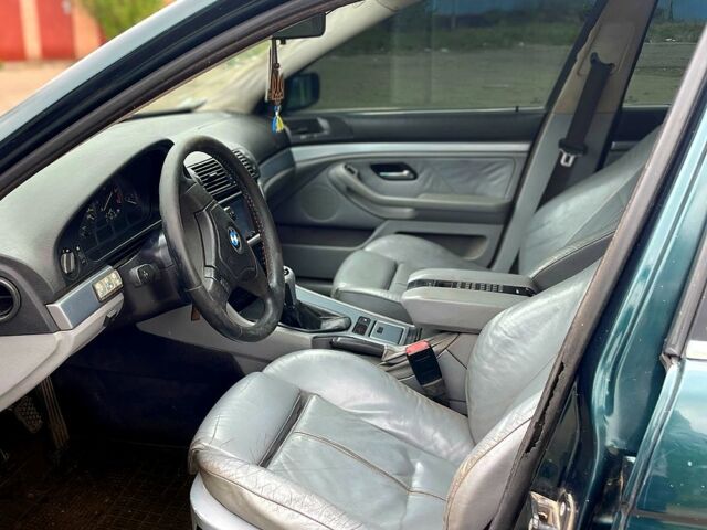 Зеленый БМВ 5 Серия, объемом двигателя 2 л и пробегом 0 тыс. км за 3500 $, фото 10 на Automoto.ua