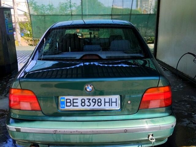 Зеленый БМВ 5 Серия, объемом двигателя 2 л и пробегом 252 тыс. км за 3500 $, фото 3 на Automoto.ua