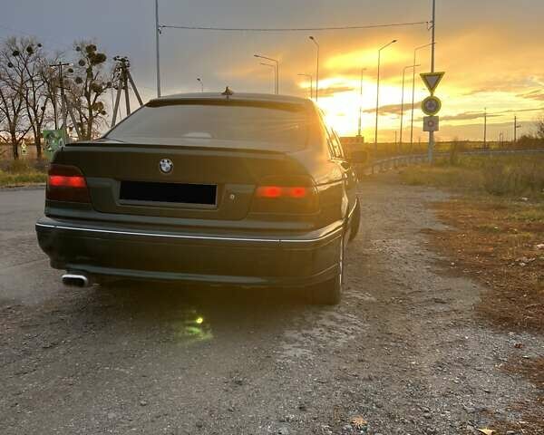 Зеленый БМВ 5 Серия, объемом двигателя 2 л и пробегом 490 тыс. км за 3700 $, фото 7 на Automoto.ua