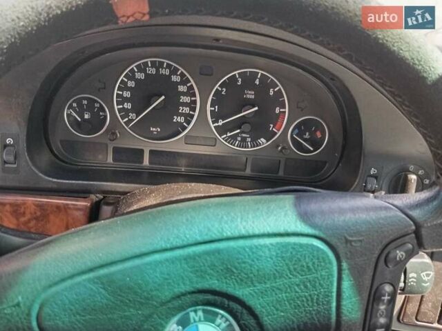 Зелений БМВ 5 Серія, об'ємом двигуна 2.5 л та пробігом 323 тис. км за 4380 $, фото 8 на Automoto.ua
