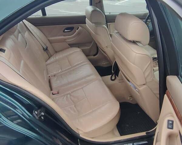 Зеленый БМВ 5 Серия, объемом двигателя 4.4 л и пробегом 360 тыс. км за 4750 $, фото 9 на Automoto.ua