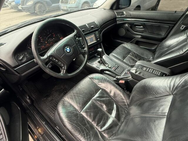 Зеленый БМВ 5 Серия, объемом двигателя 4.4 л и пробегом 300 тыс. км за 6400 $, фото 8 на Automoto.ua