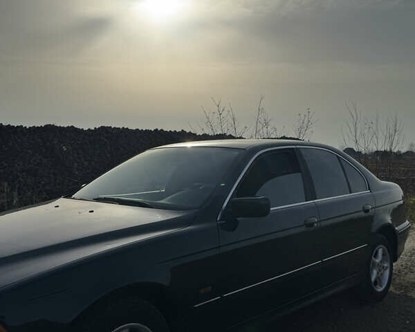 Зеленый БМВ 5 Серия, объемом двигателя 1.99 л и пробегом 340 тыс. км за 3250 $, фото 2 на Automoto.ua