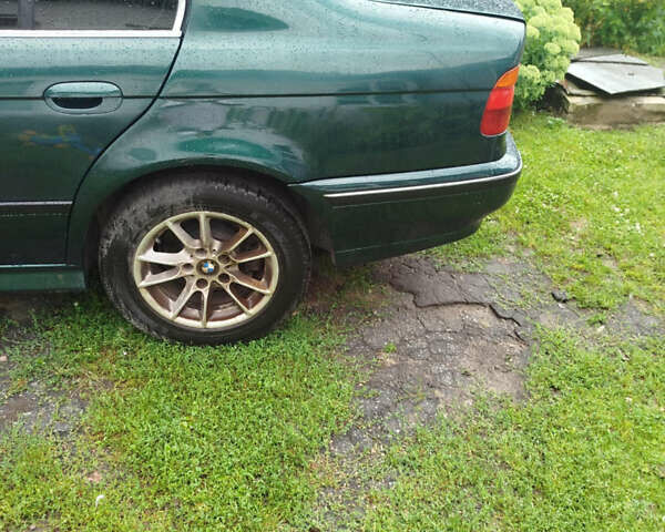 Зеленый БМВ 5 Серия, объемом двигателя 2 л и пробегом 340 тыс. км за 3300 $, фото 3 на Automoto.ua