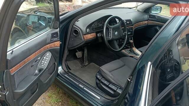 Зеленый БМВ 5 Серия, объемом двигателя 2.5 л и пробегом 350 тыс. км за 3500 $, фото 4 на Automoto.ua