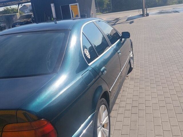 Зелений БМВ 5 Серія, об'ємом двигуна 2 л та пробігом 398 тис. км за 3700 $, фото 3 на Automoto.ua