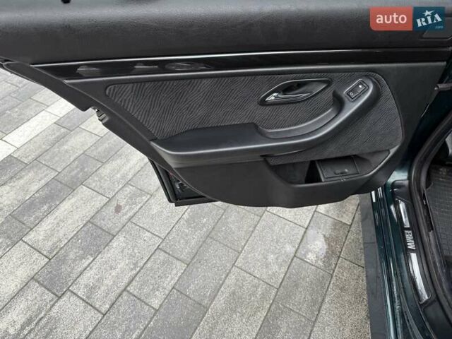 Зеленый БМВ 5 Серия, объемом двигателя 2 л и пробегом 375 тыс. км за 2800 $, фото 26 на Automoto.ua