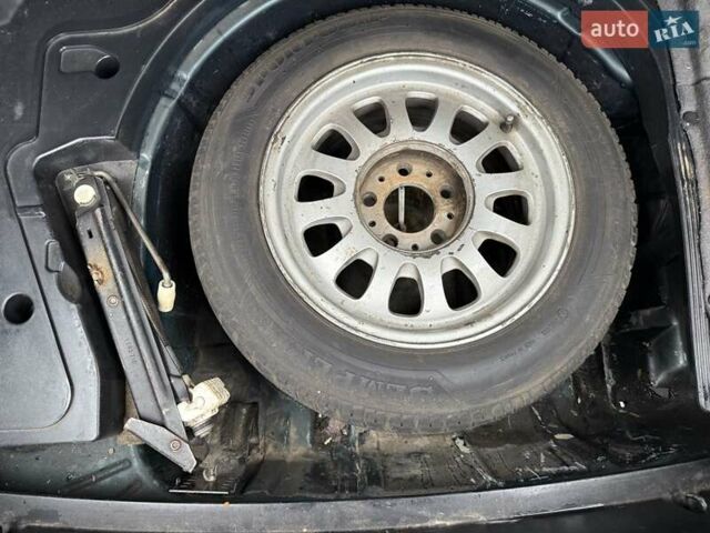 Зеленый БМВ 5 Серия, объемом двигателя 2 л и пробегом 375 тыс. км за 2800 $, фото 43 на Automoto.ua