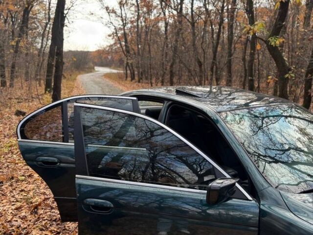 Зелений БМВ 5 Серія, об'ємом двигуна 2 л та пробігом 300 тис. км за 4600 $, фото 6 на Automoto.ua