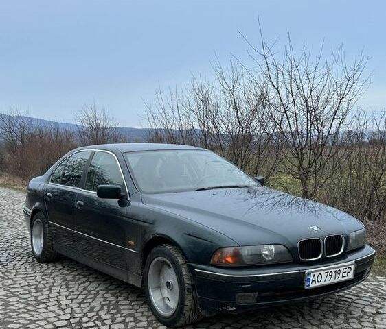 Зеленый БМВ 5 Серия, объемом двигателя 0 л и пробегом 240 тыс. км за 4500 $, фото 4 на Automoto.ua