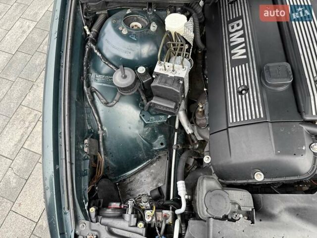 Зеленый БМВ 5 Серия, объемом двигателя 2 л и пробегом 375 тыс. км за 2800 $, фото 39 на Automoto.ua