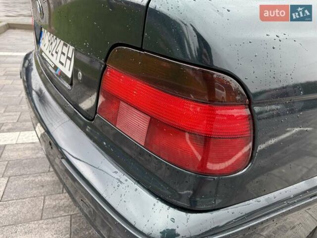 Зеленый БМВ 5 Серия, объемом двигателя 2 л и пробегом 375 тыс. км за 2800 $, фото 13 на Automoto.ua