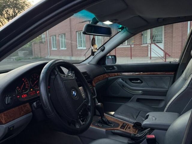 Зеленый БМВ 5 Серия, объемом двигателя 2 л и пробегом 450 тыс. км за 3800 $, фото 8 на Automoto.ua