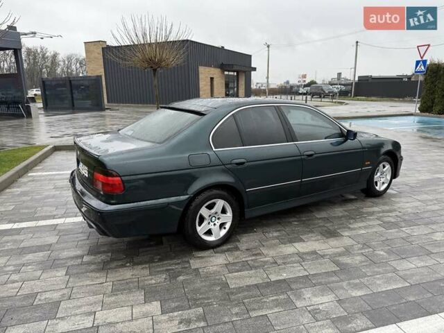 Зеленый БМВ 5 Серия, объемом двигателя 2 л и пробегом 375 тыс. км за 2800 $, фото 3 на Automoto.ua