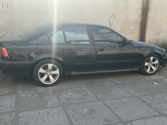 Зеленый БМВ 5 Серия, объемом двигателя 2 л и пробегом 50 тыс. км за 6000 $, фото 1 на Automoto.ua