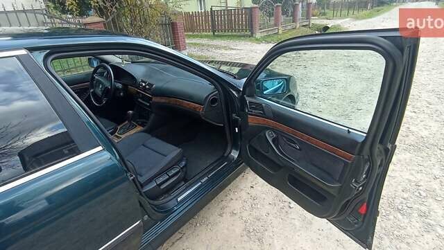 Зеленый БМВ 5 Серия, объемом двигателя 2.5 л и пробегом 350 тыс. км за 3500 $, фото 5 на Automoto.ua