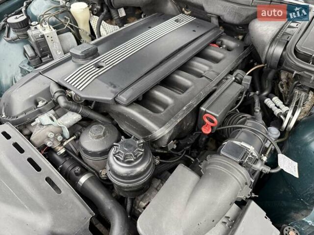 Зеленый БМВ 5 Серия, объемом двигателя 2 л и пробегом 375 тыс. км за 2800 $, фото 42 на Automoto.ua