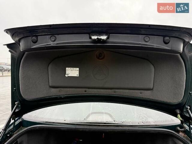 Зеленый БМВ 5 Серия, объемом двигателя 2 л и пробегом 375 тыс. км за 2800 $, фото 24 на Automoto.ua