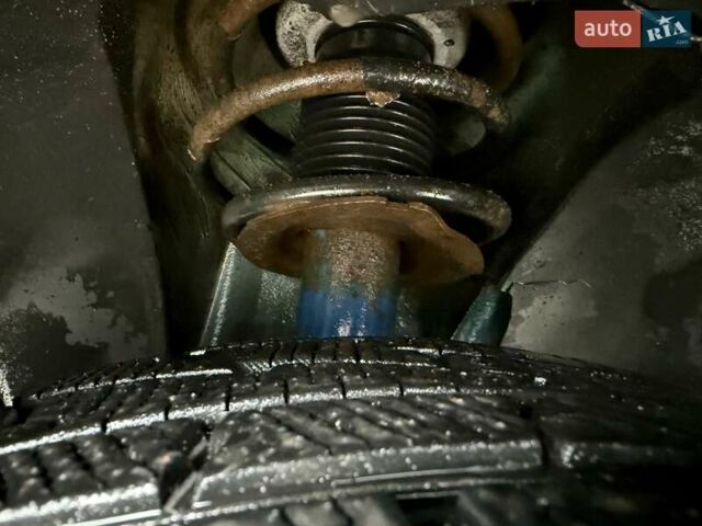 Зеленый БМВ 5 Серия, объемом двигателя 2 л и пробегом 375 тыс. км за 2800 $, фото 18 на Automoto.ua