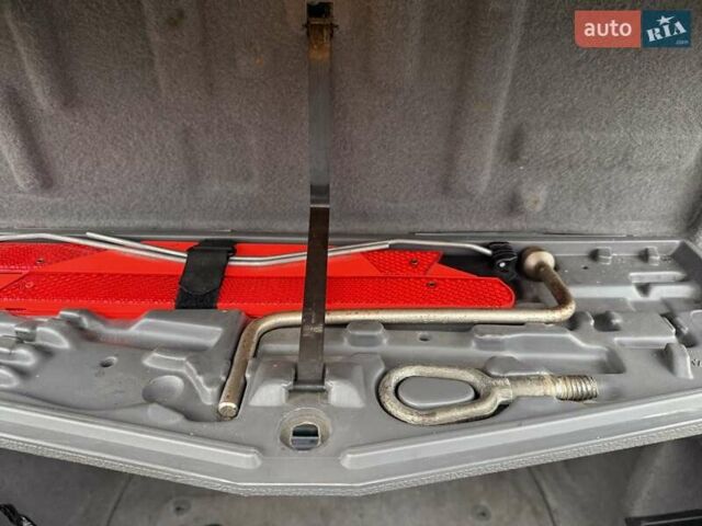 Зеленый БМВ 5 Серия, объемом двигателя 2 л и пробегом 375 тыс. км за 2800 $, фото 31 на Automoto.ua