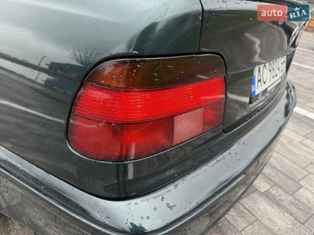 Зеленый БМВ 5 Серия, объемом двигателя 2 л и пробегом 375 тыс. км за 2800 $, фото 12 на Automoto.ua