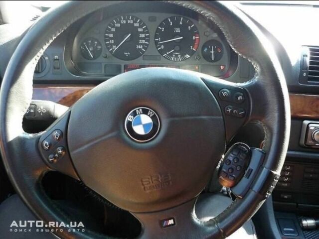 Зеленый БМВ 5 Серия, объемом двигателя 3.5 л и пробегом 288 тыс. км за 2950 $, фото 4 на Automoto.ua