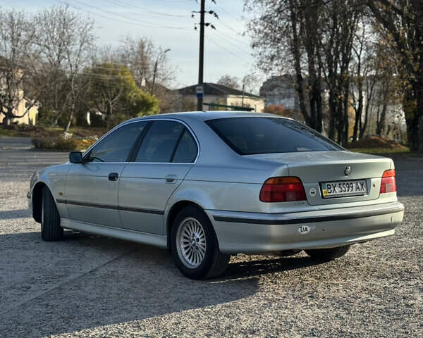 Зелений БМВ 5 Серія, об'ємом двигуна 2 л та пробігом 280 тис. км за 2999 $, фото 1 на Automoto.ua