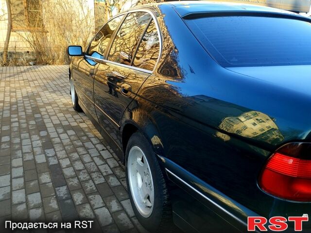 Зеленый БМВ 5 Серия, объемом двигателя 2 л и пробегом 0 тыс. км за 3350 $, фото 5 на Automoto.ua