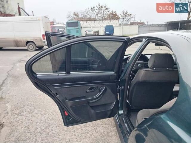 Зелений БМВ 5 Серія, об'ємом двигуна 1.99 л та пробігом 247 тис. км за 3600 $, фото 21 на Automoto.ua