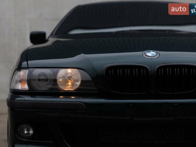 Зеленый БМВ 5 Серия, объемом двигателя 3 л и пробегом 510 тыс. км за 7500 $, фото 1 на Automoto.ua