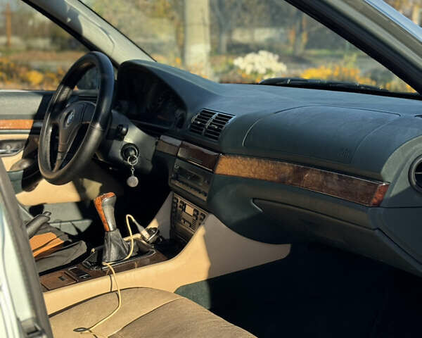 Зелений БМВ 5 Серія, об'ємом двигуна 2 л та пробігом 280 тис. км за 2999 $, фото 10 на Automoto.ua