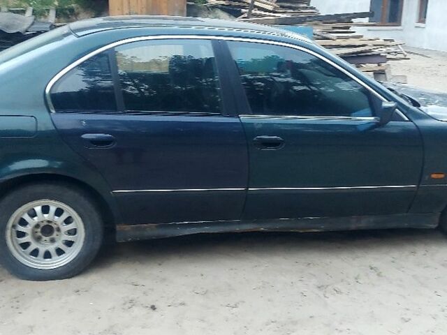 Зеленый БМВ 5 Серия, объемом двигателя 0 л и пробегом 280 тыс. км за 1500 $, фото 2 на Automoto.ua