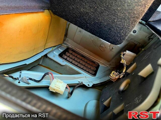 Зелений БМВ 5 Серія, об'ємом двигуна 2 л та пробігом 226 тис. км за 5100 $, фото 12 на Automoto.ua