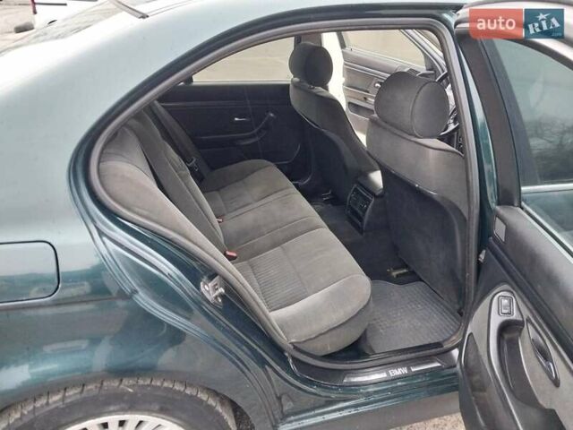 Зелений БМВ 5 Серія, об'ємом двигуна 1.99 л та пробігом 247 тис. км за 3600 $, фото 20 на Automoto.ua