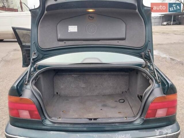 Зелений БМВ 5 Серія, об'ємом двигуна 1.99 л та пробігом 247 тис. км за 3600 $, фото 23 на Automoto.ua