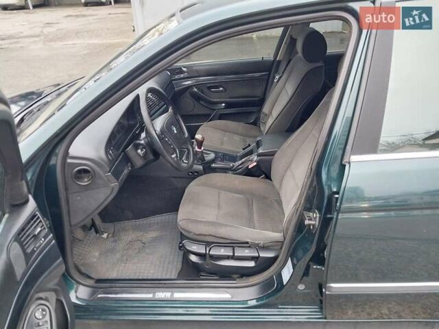 Зелений БМВ 5 Серія, об'ємом двигуна 1.99 л та пробігом 247 тис. км за 3600 $, фото 13 на Automoto.ua