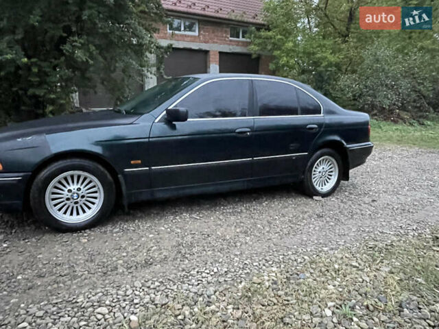 Зелений БМВ 5 Серія, об'ємом двигуна 2 л та пробігом 343 тис. км за 4350 $, фото 1 на Automoto.ua