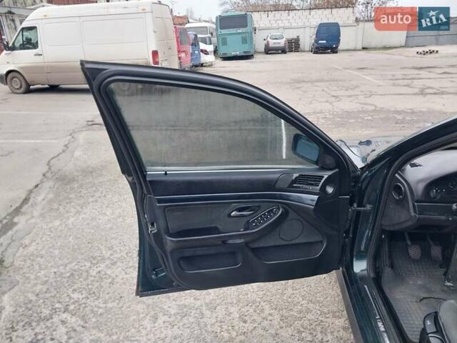 Зелений БМВ 5 Серія, об'ємом двигуна 1.99 л та пробігом 247 тис. км за 3600 $, фото 12 на Automoto.ua