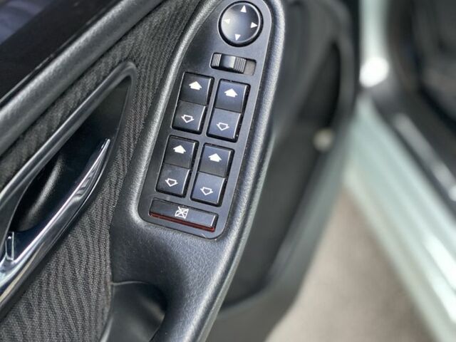 Зеленый БМВ 5 Серия, объемом двигателя 2 л и пробегом 260 тыс. км за 5600 $, фото 16 на Automoto.ua